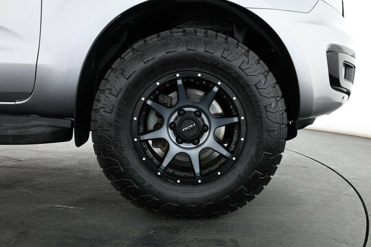 Ford Everest image 4