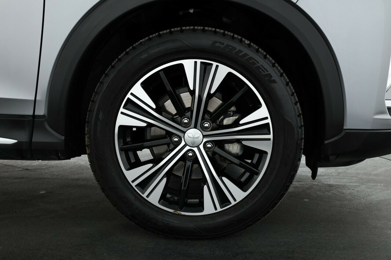 Mitsubishi Eclipse Cross image 3