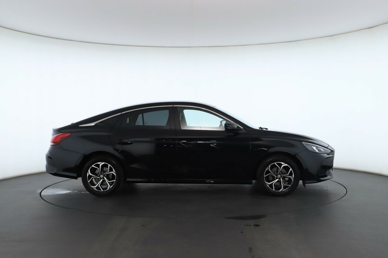 MG Mg5 image 3