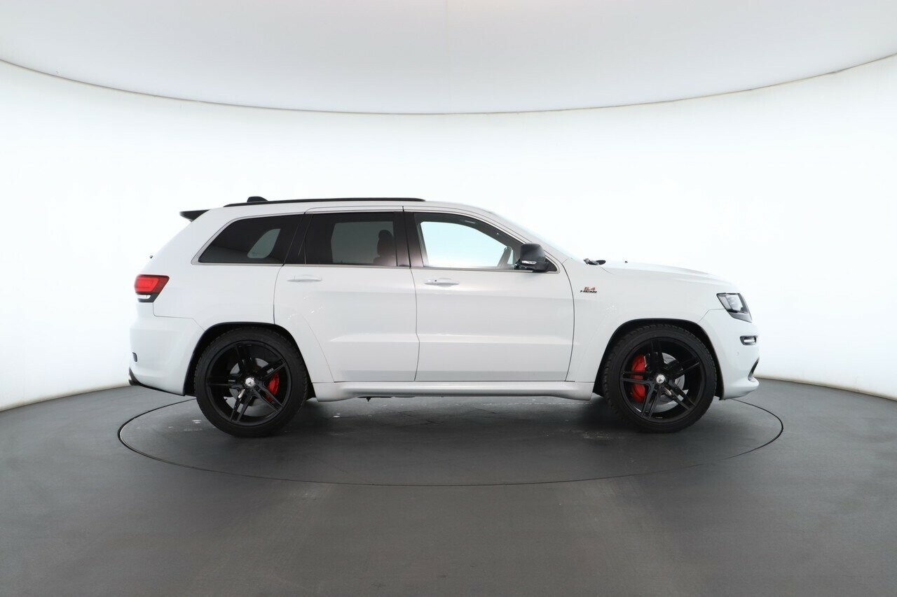Jeep Grand Cherokee image 3