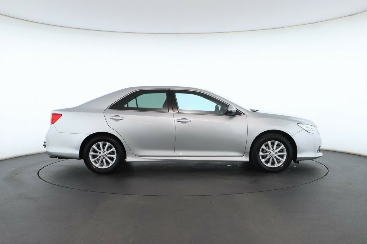 Toyota Aurion image 2