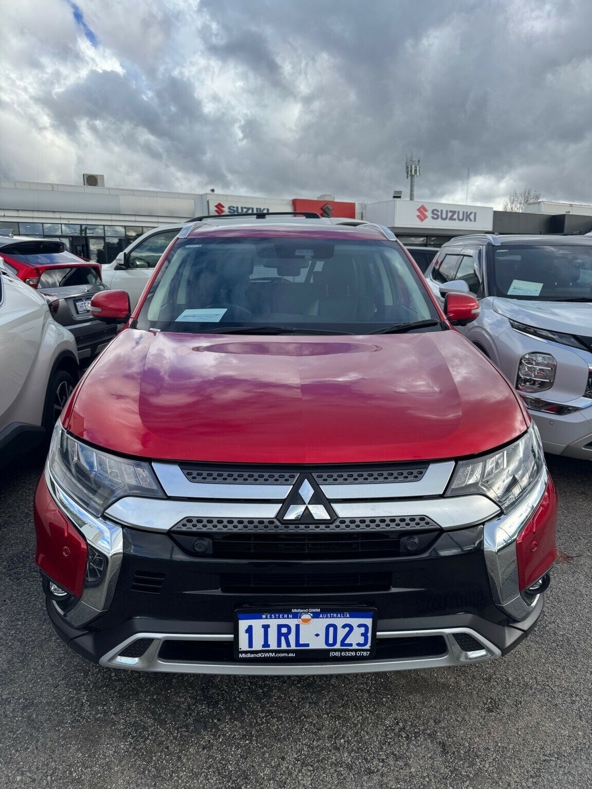 Mitsubishi Outlander image 1