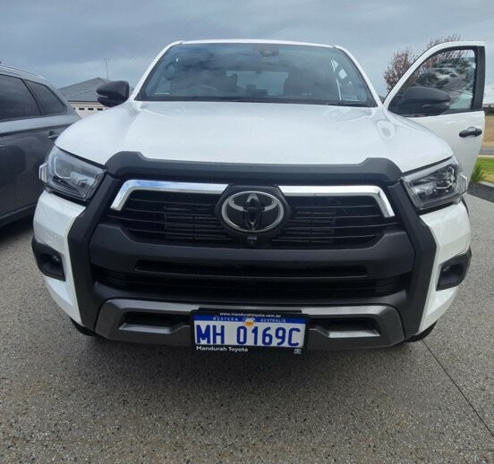Toyota Hilux image 1