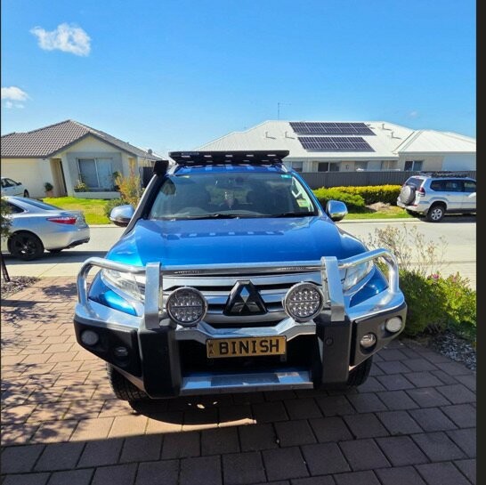 Mitsubishi Pajero Sport image 1