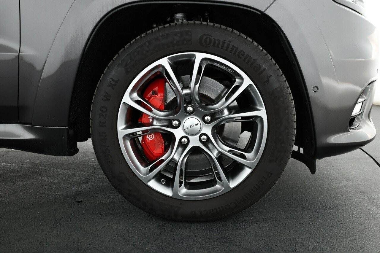 Jeep Grand Cherokee image 4