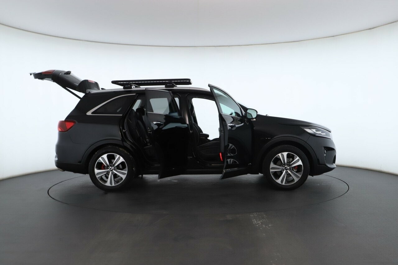 Kia Sorento image 2