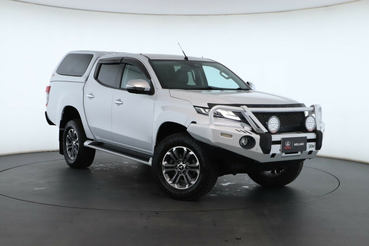 Mitsubishi Triton image 1