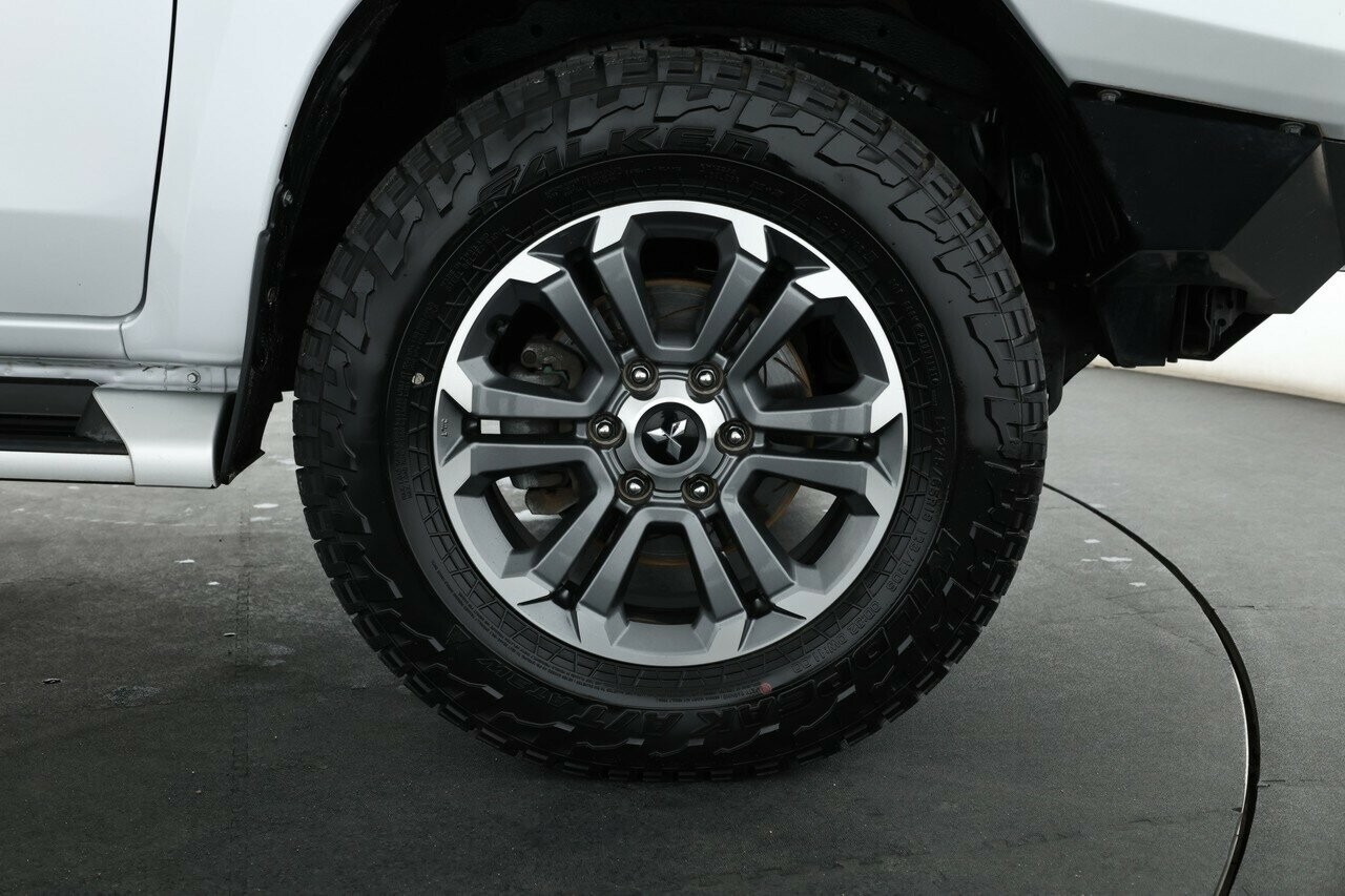 Mitsubishi Triton image 4
