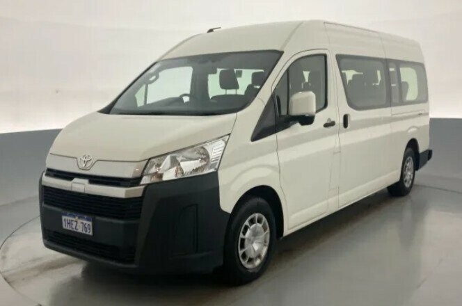 Toyota Hiace image 3