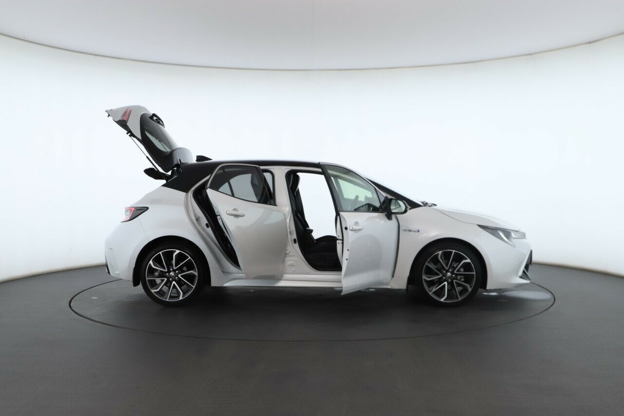 Toyota Corolla image 2