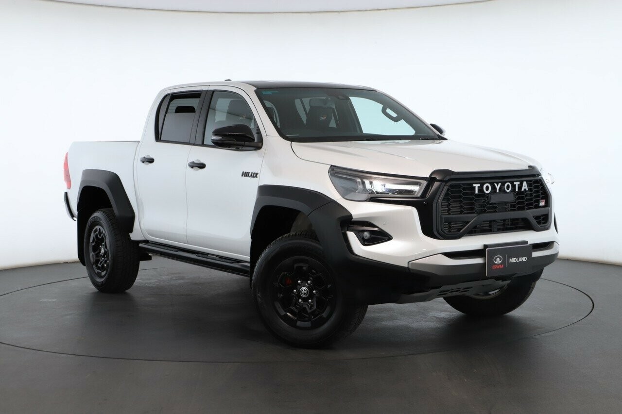 Toyota Hilux image 1