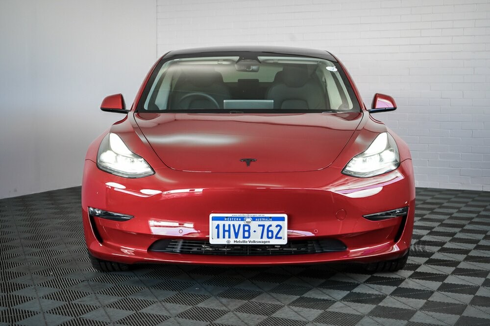 Tesla Model 3 image 3