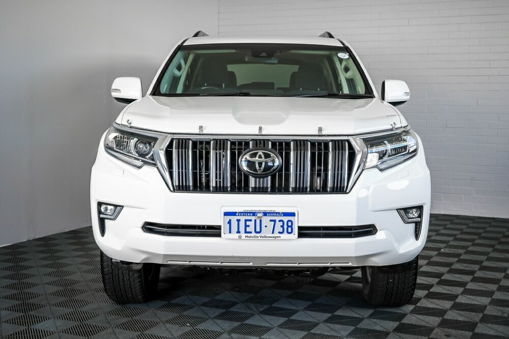 Toyota Landcruiser Prado image 3