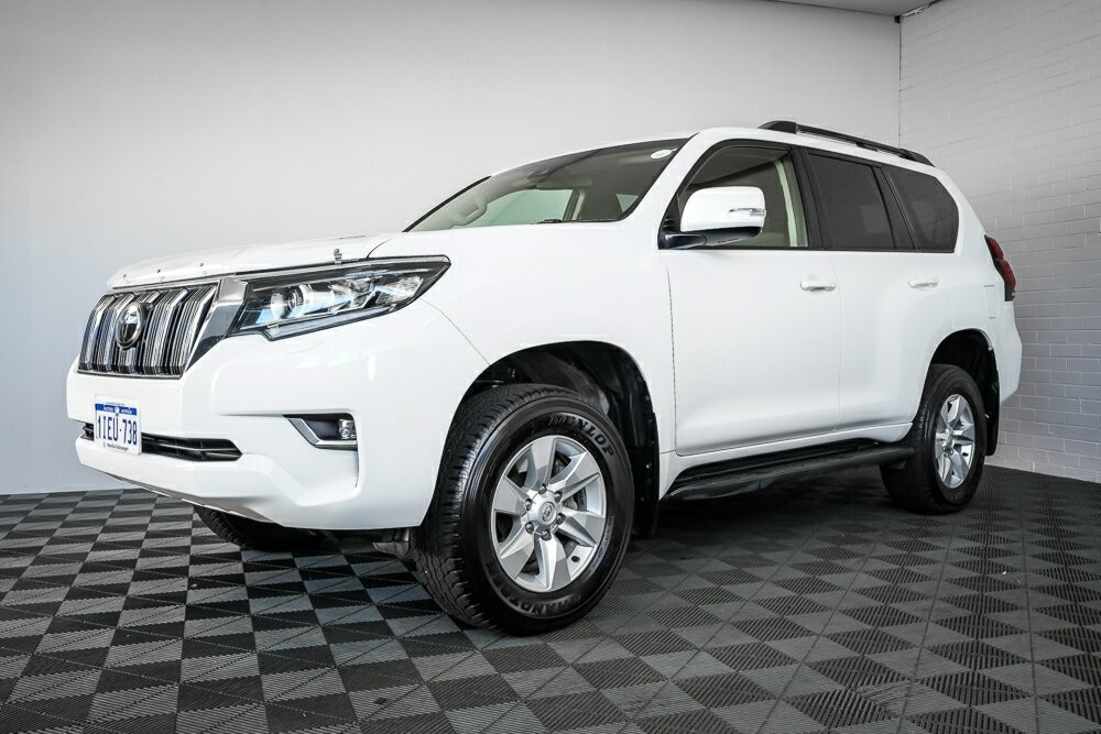 Toyota Landcruiser Prado image 4
