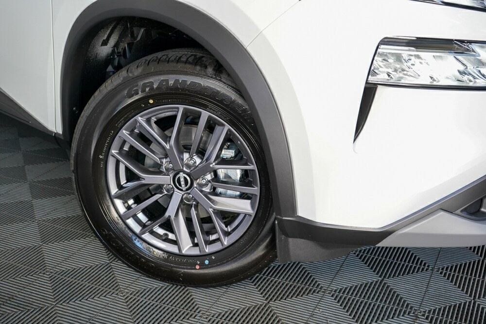 Nissan X-trail image 2