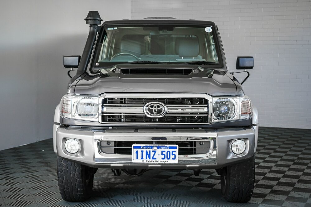 Toyota Landcruiser image 3