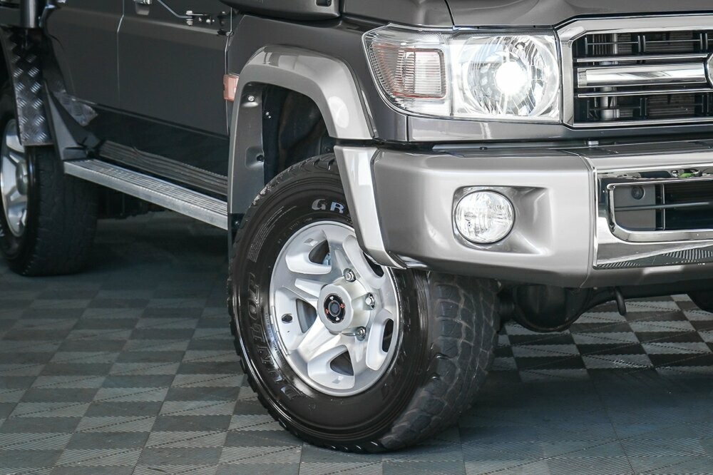 Toyota Landcruiser image 4