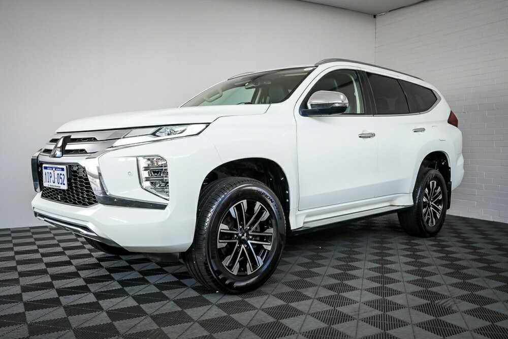 Mitsubishi Pajero Sport image 4