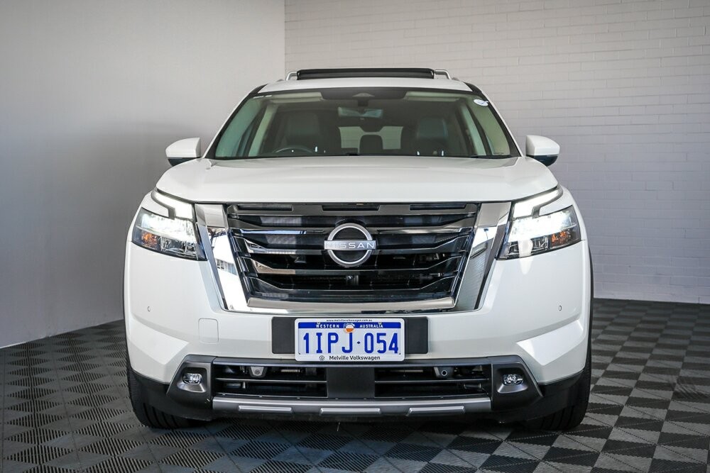 Nissan Pathfinder image 3
