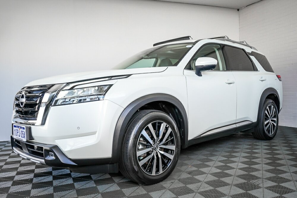 Nissan Pathfinder image 4