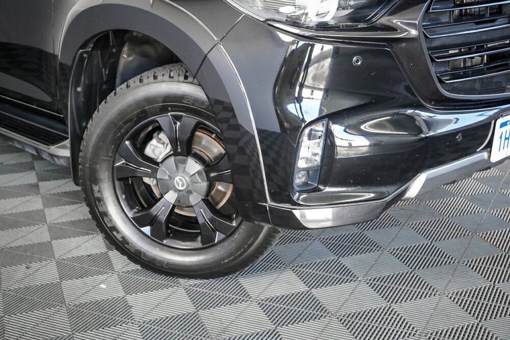 Mazda Bt-50 image 2