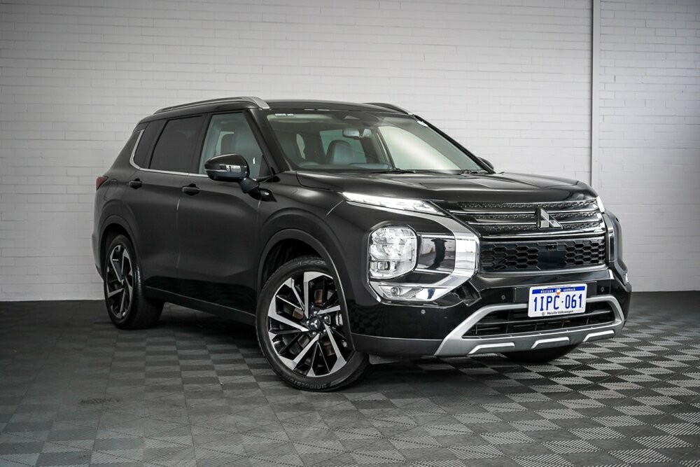 Mitsubishi Outlander image 1