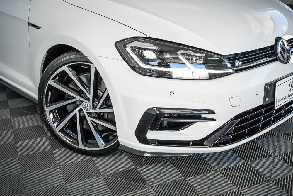 Volkswagen Golf image 2