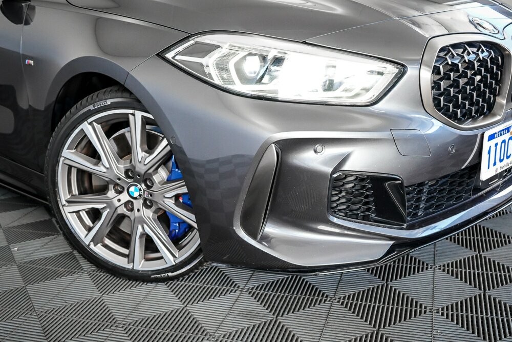 BMW 1 Series image 2