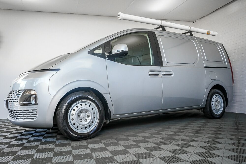 Hyundai Staria image 4