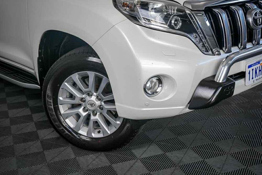 Toyota Landcruiser Prado image 2