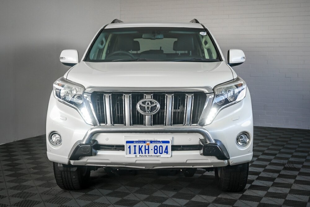 Toyota Landcruiser Prado image 3