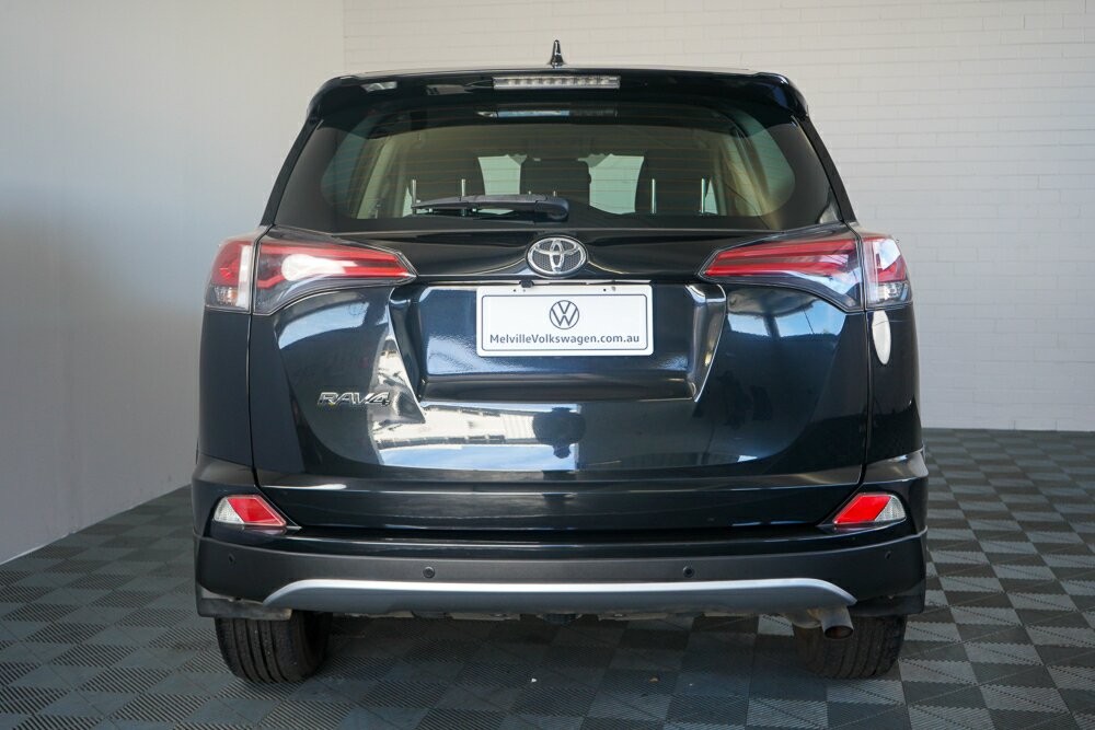 Toyota Rav4 image 3