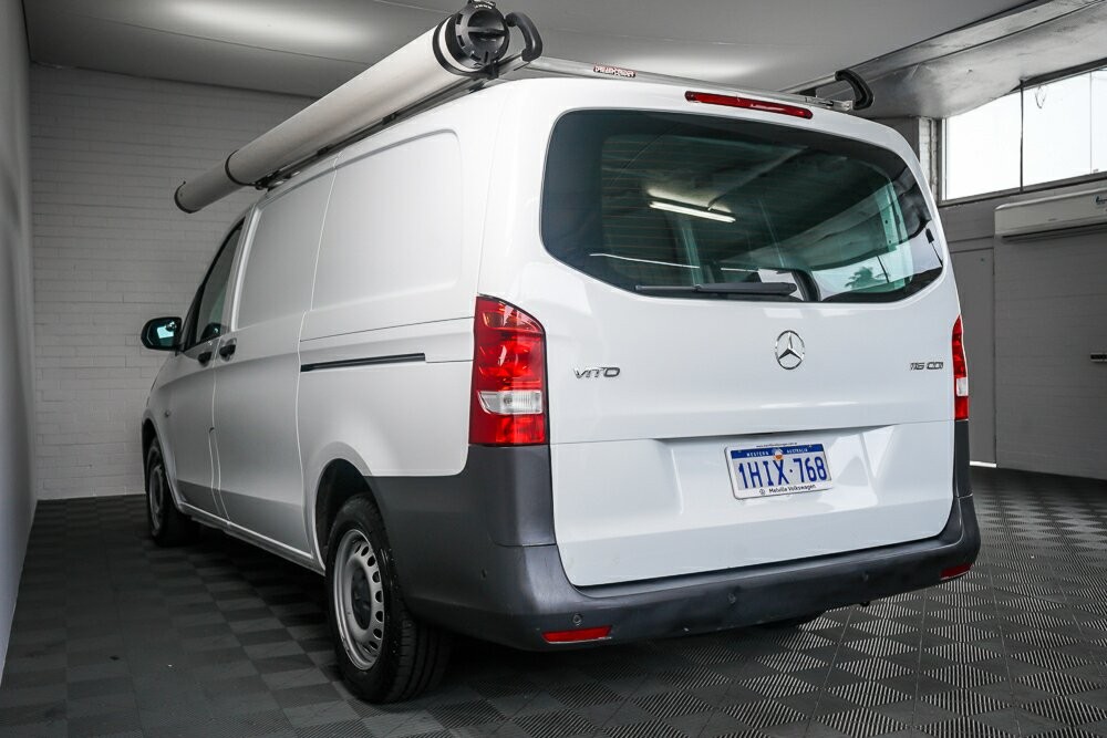 Mercedes Benz Vito image 4