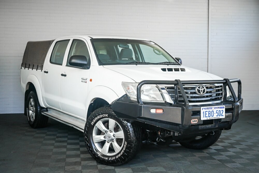 Toyota Hilux image 1