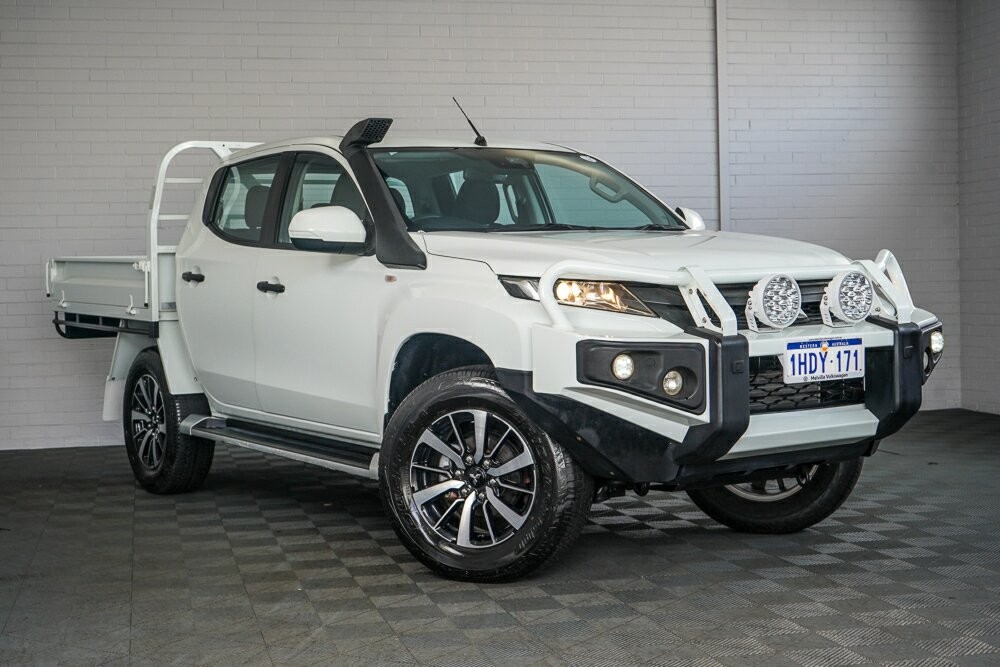 Mitsubishi Triton image 1