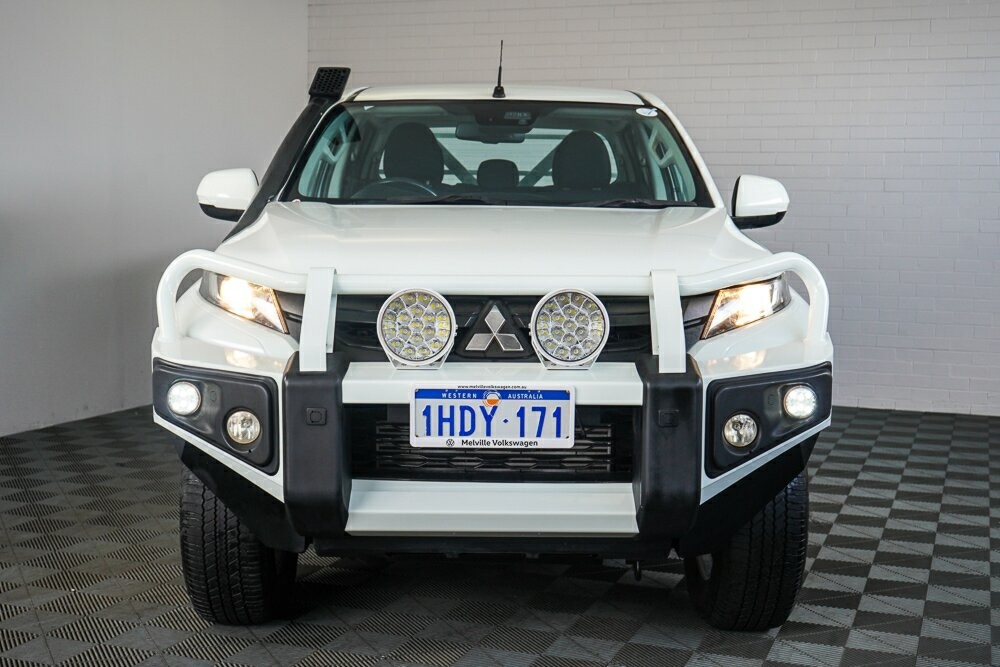 Mitsubishi Triton image 3