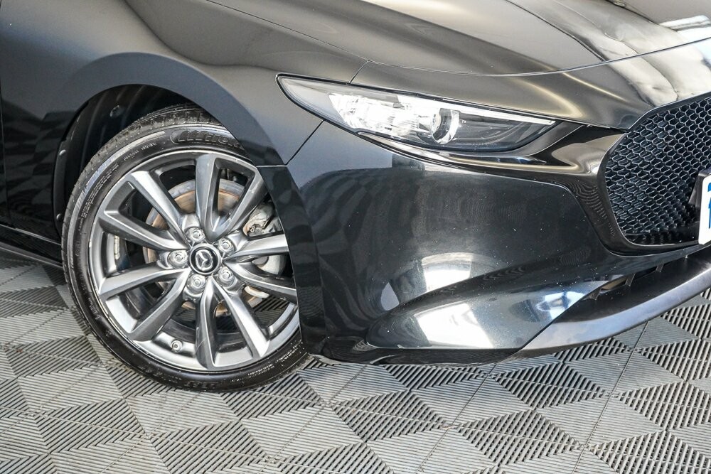 Mazda 3 image 2