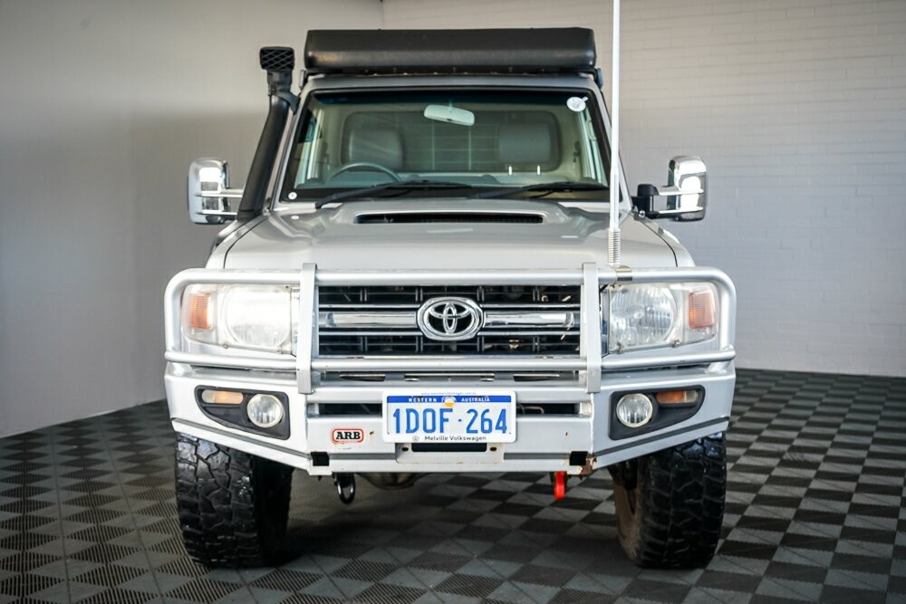 Toyota Landcruiser image 3