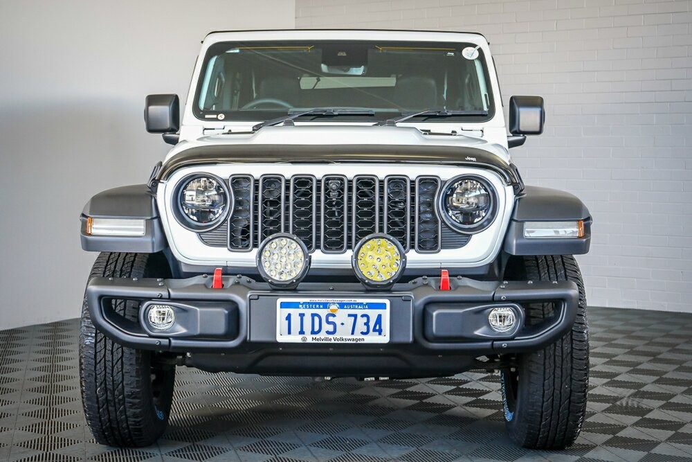Jeep Wrangler image 3