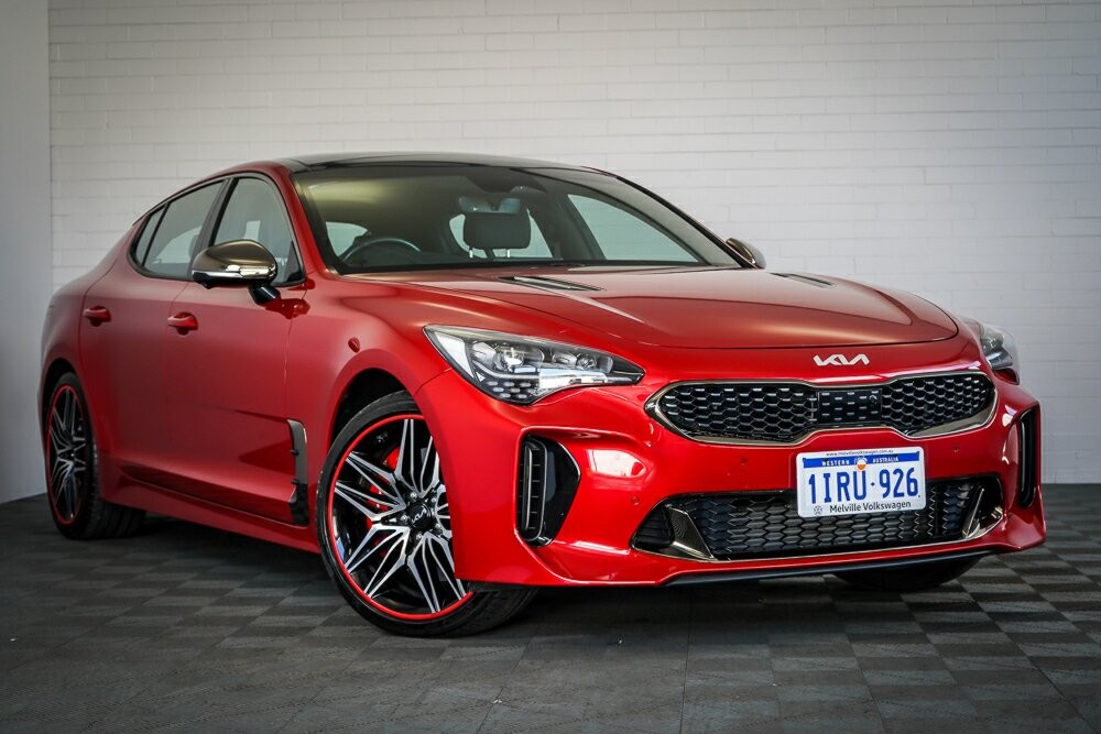 Kia Stinger image 1