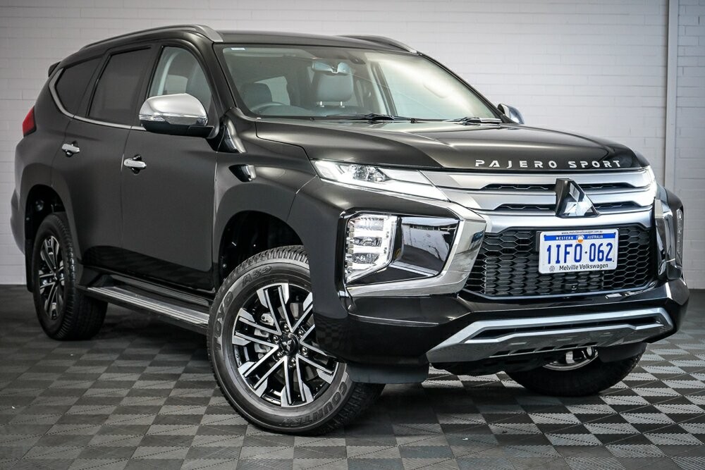 Mitsubishi Pajero Sport image 1