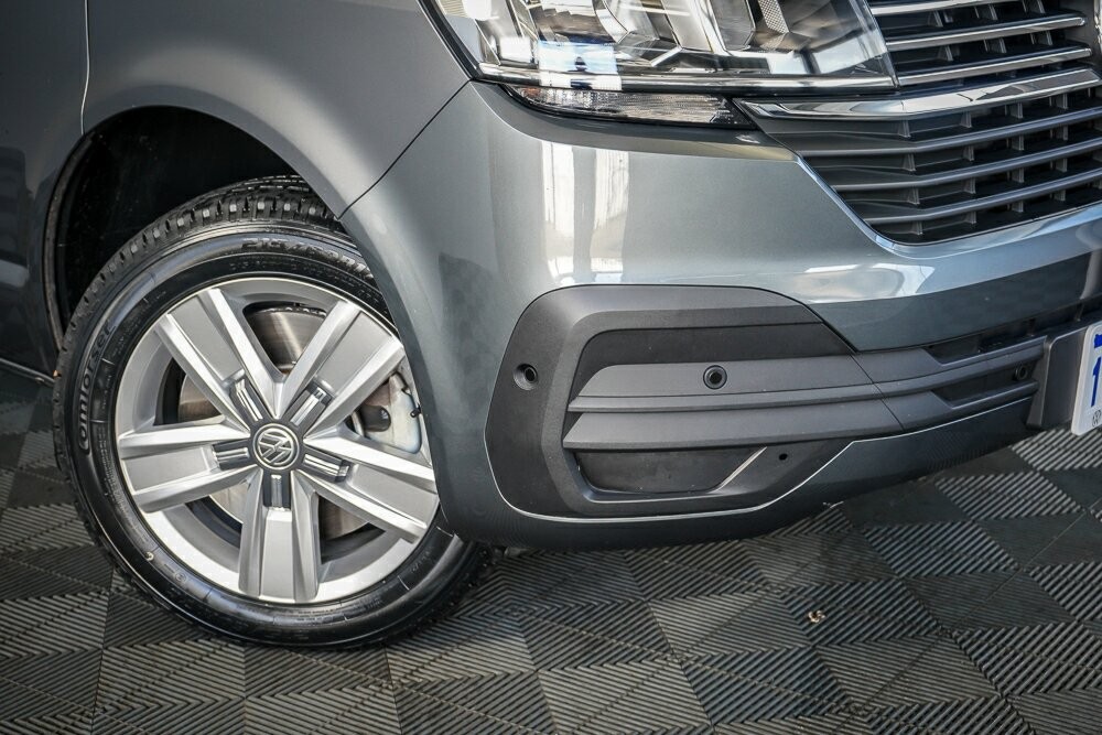Volkswagen Multivan image 2
