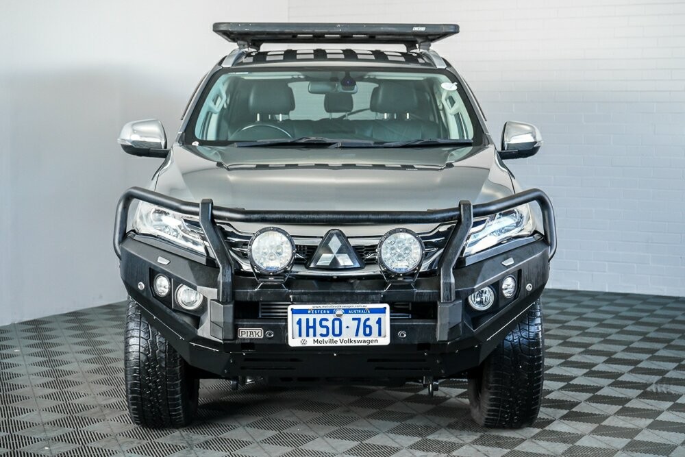 Mitsubishi Pajero Sport image 3