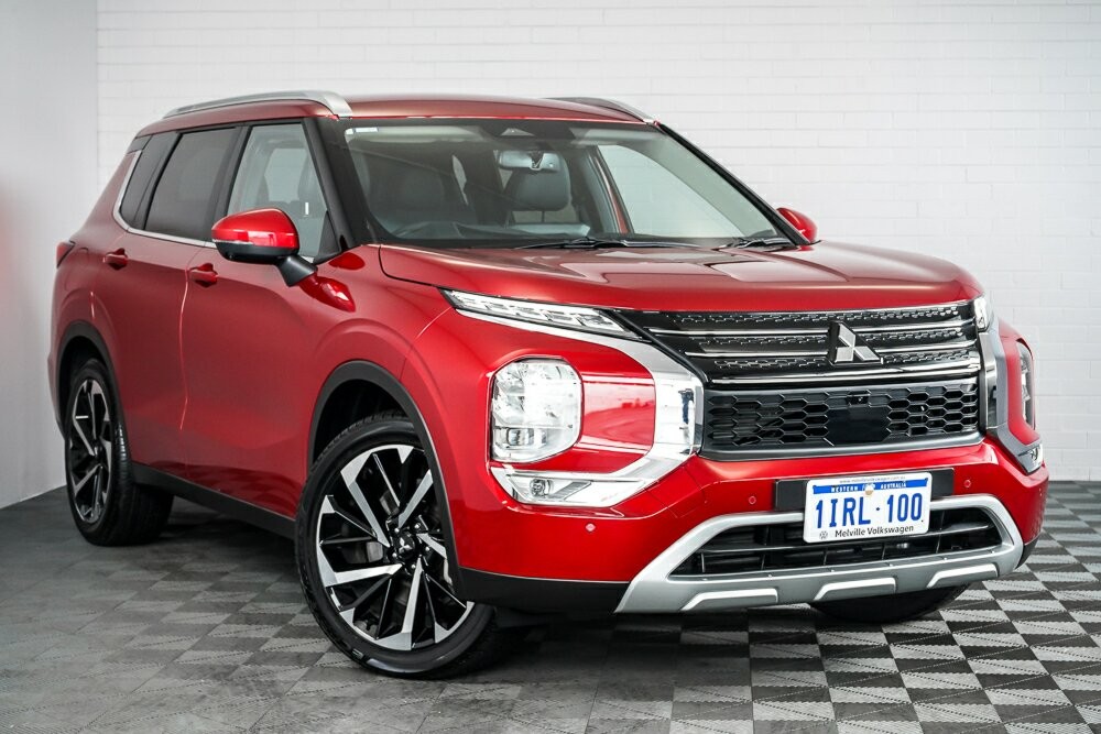 Mitsubishi Outlander image 1