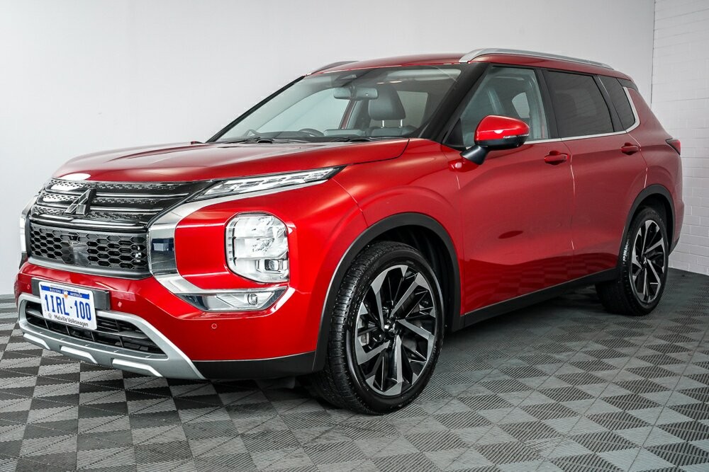 Mitsubishi Outlander image 4