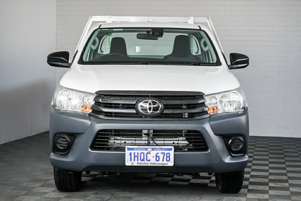 Toyota Hilux image 3
