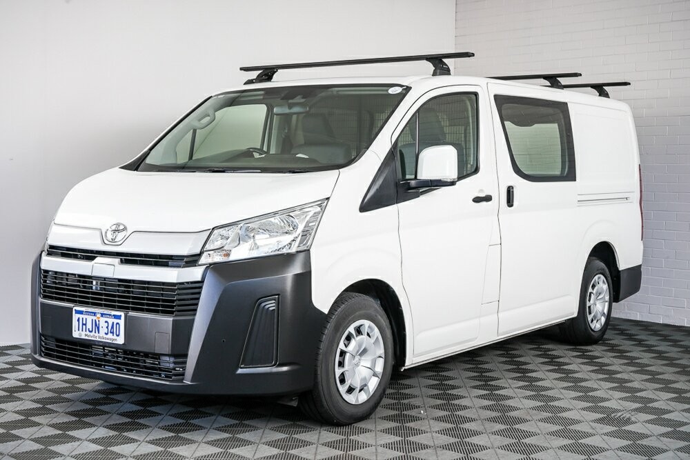 Toyota Hiace image 4