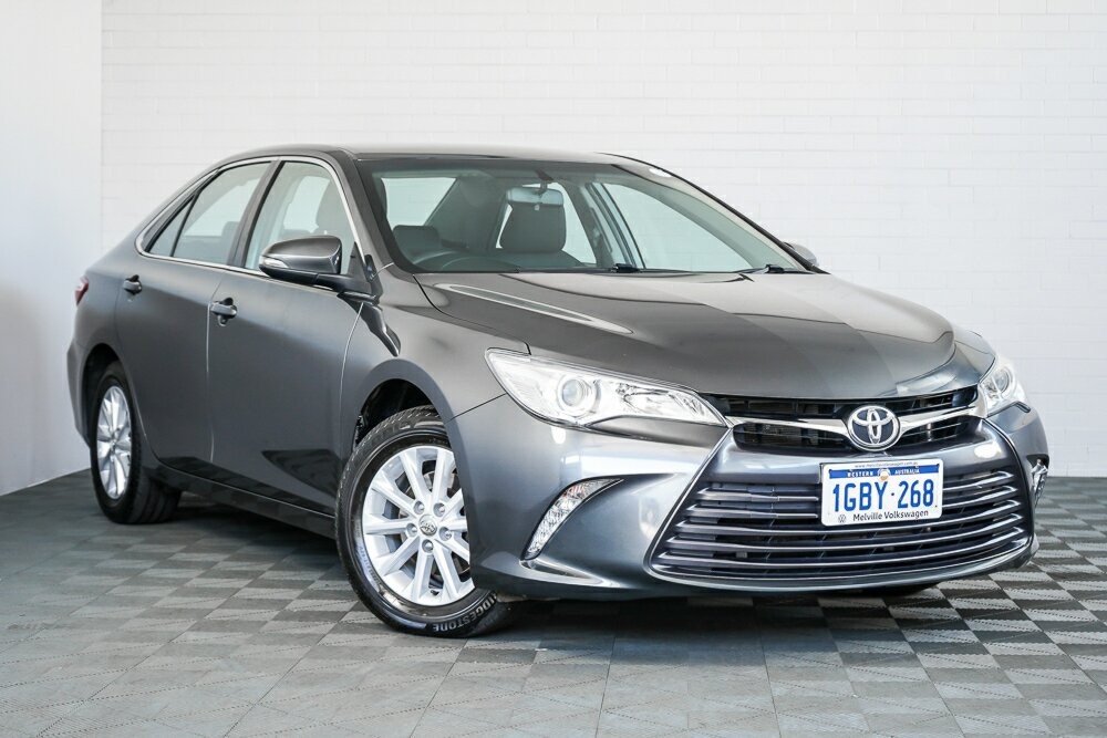 Toyota Camry image 1