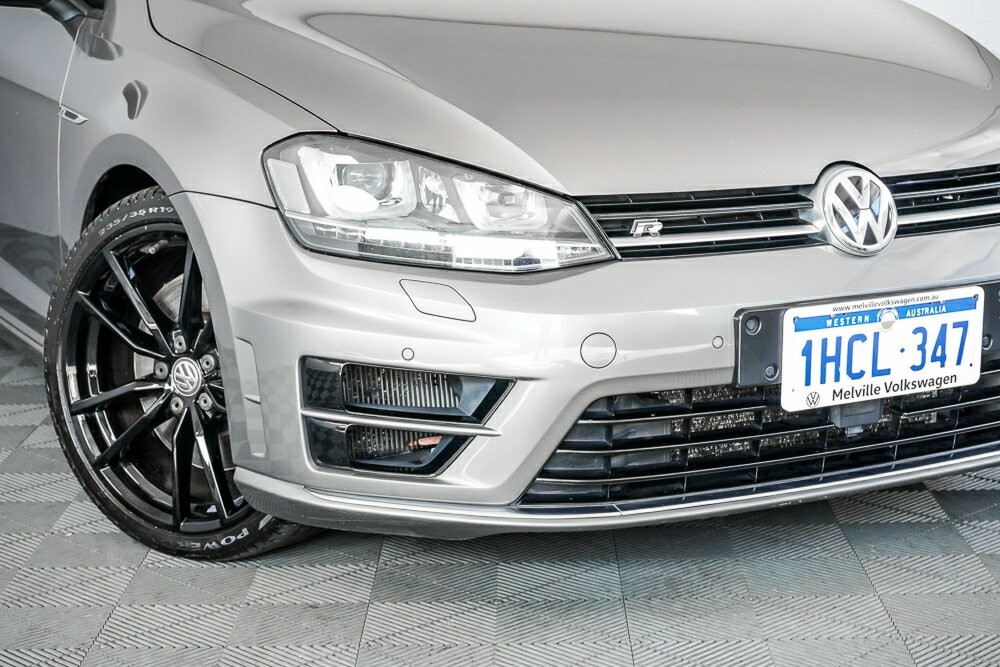 Volkswagen Golf image 2