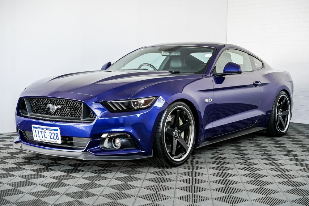 Ford Mustang image 4